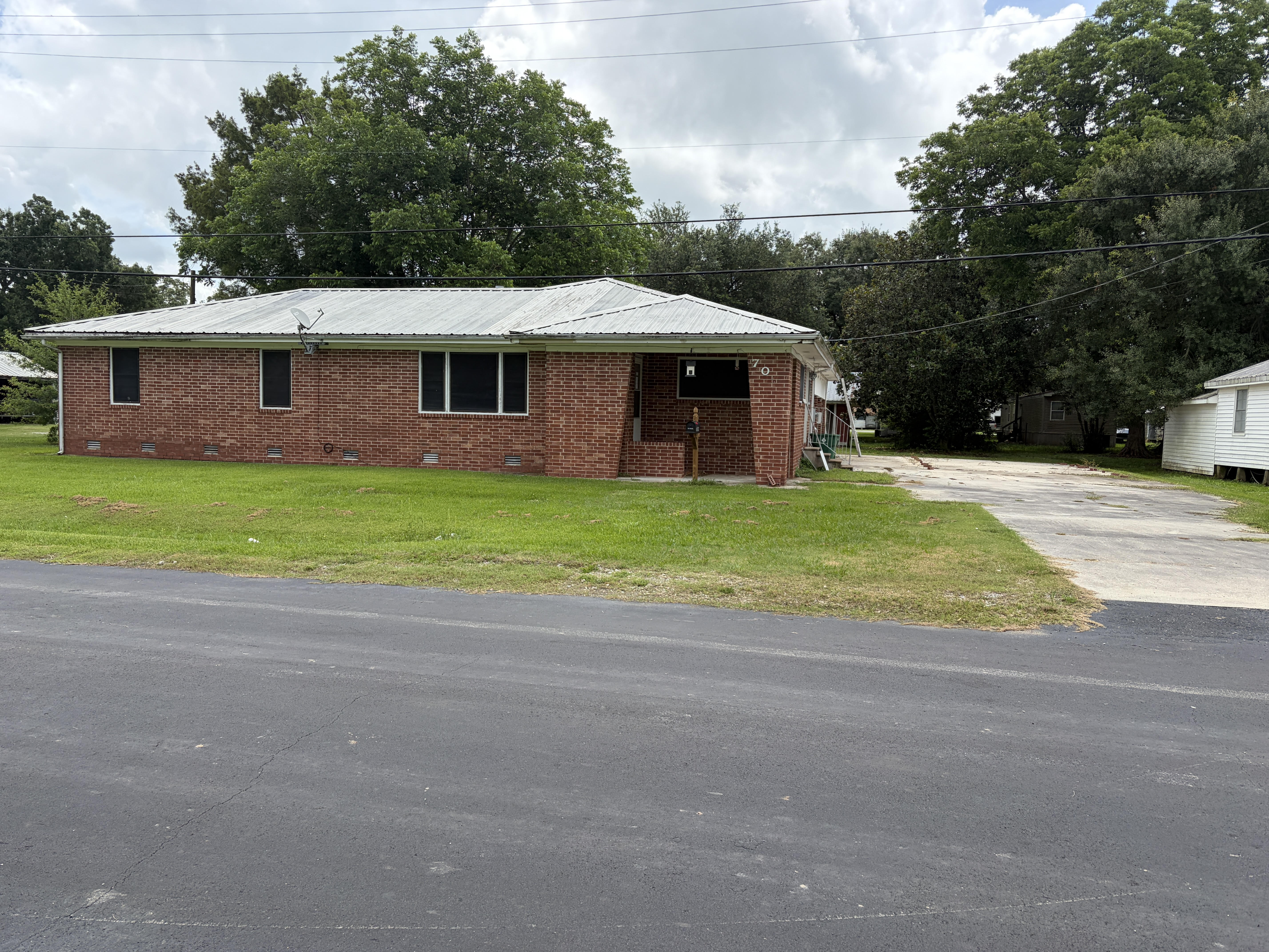 Property at 709 NORTH LOUISIANA AVENUE, KAPLAN, LA, 70548, case 117360